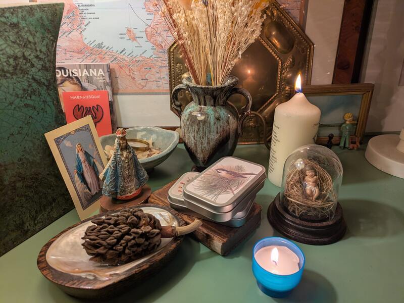 La petite braderie d'avant noël des amis de ste hélène