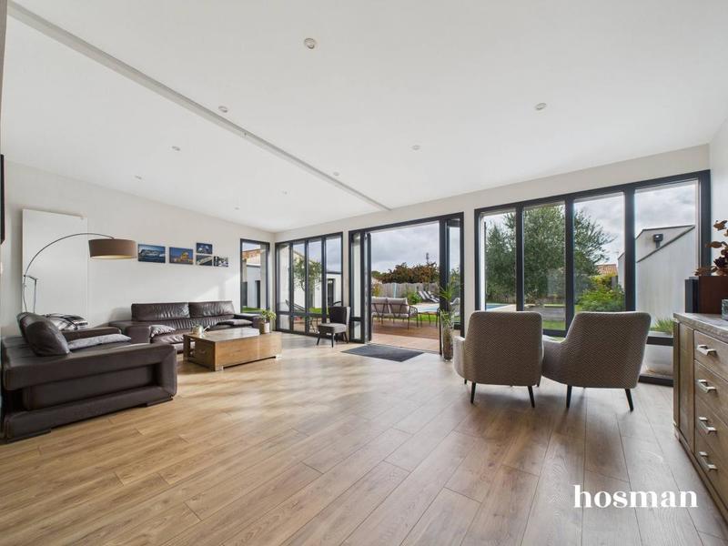 Maison - 172 m² - 8 pièces