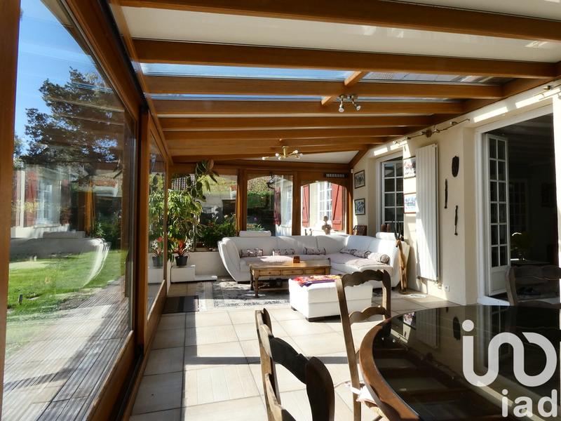 Maison - 203 m² - 9 pièces