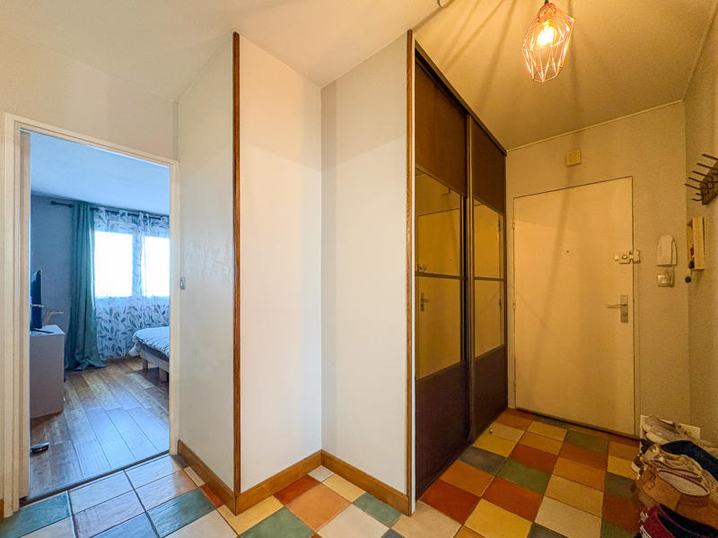 Appartement - 99 m² - 5 pièces