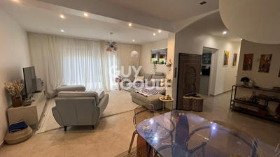 Maison - 184 m² - 7 pièces