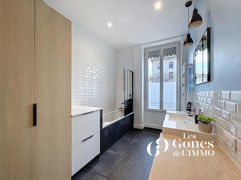 Appartement - 127 m² - 4 pièces