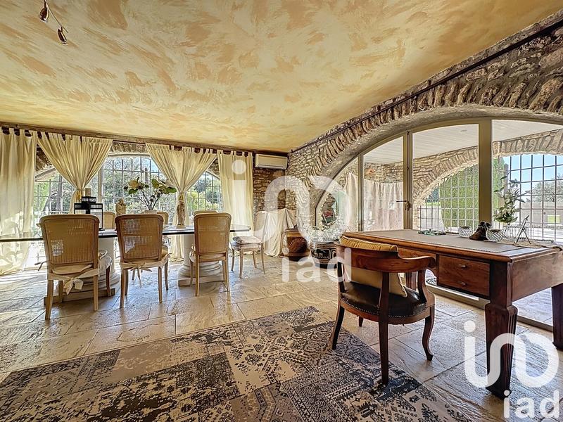 Maison - 445 m² - 19 pièces