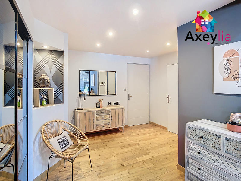 Loft - 171 m² - 8 pièces