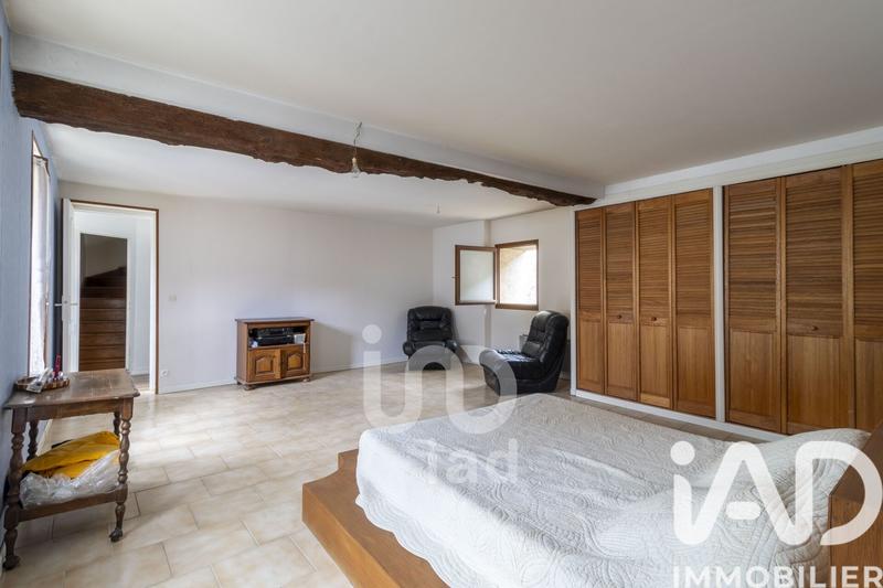 Maison - 177 m² - 8 pièces