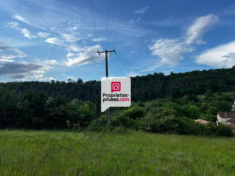 Terrain constructible - 3 350 m²