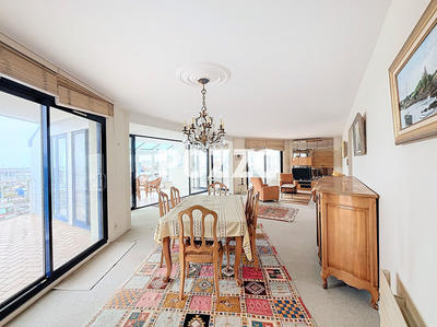 Appartement - 154 m² - 5 pièces