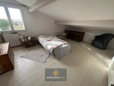 Maison - 161 m² - 5 pièces