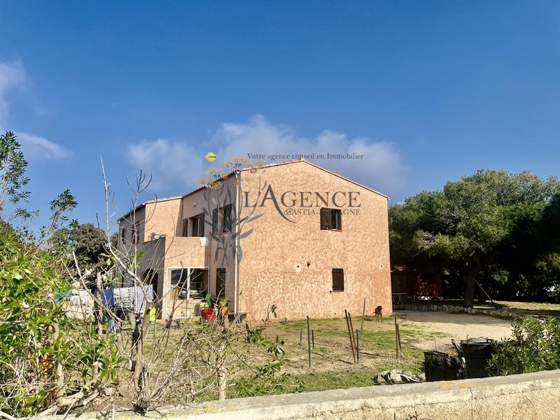 Maison - 188 m² - 12 pièces