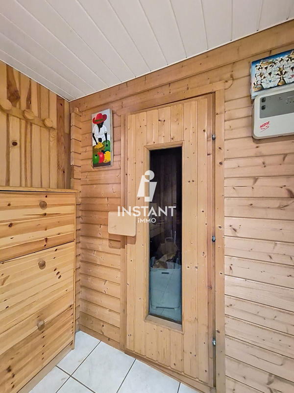 Maison - 138 m² - 6 pièces