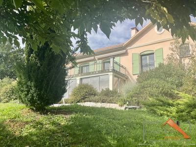 Maison - 138 m² - 4 pièces