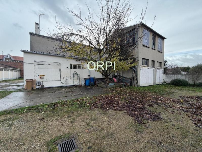 Maison - 221 m² - 5 pièces