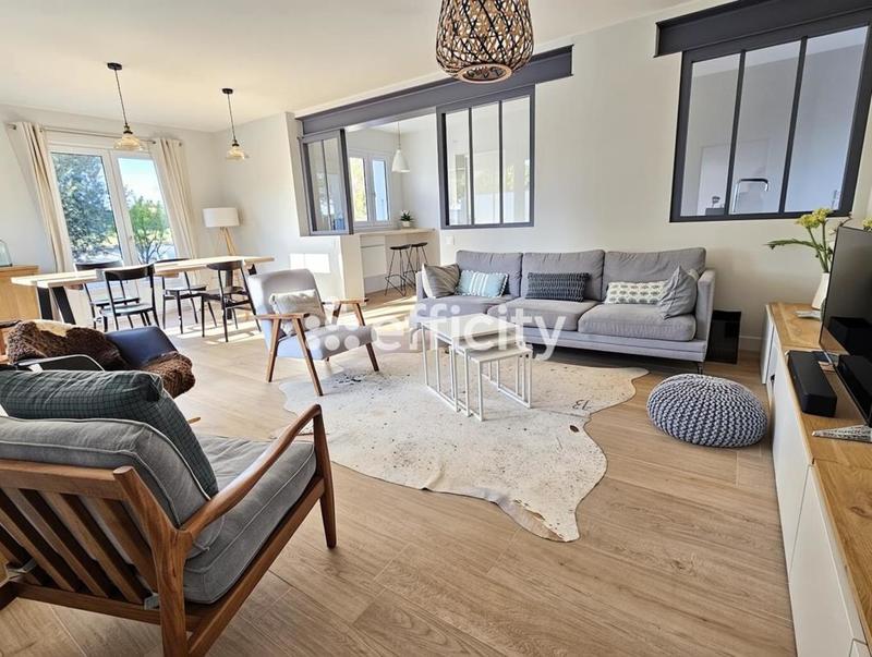 Maison - 95 m² - 4 pièces