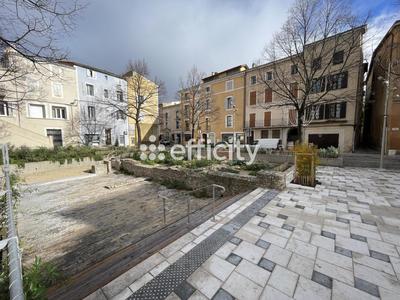 Immeuble - 220 m² - 14 pièces