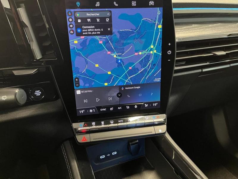 Renault Austral E-Tech hybrid 200 Iconic