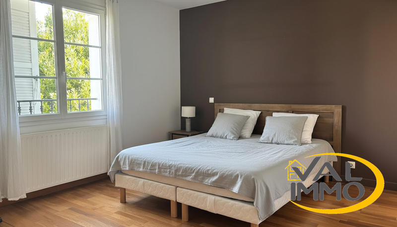 Villa - 200 m² - 6 pièces