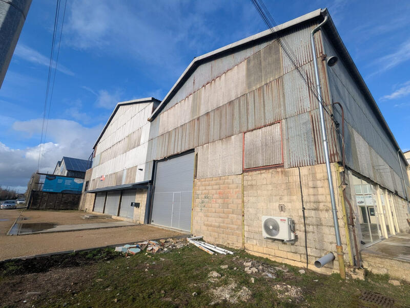 Local d'activités - 430 m²