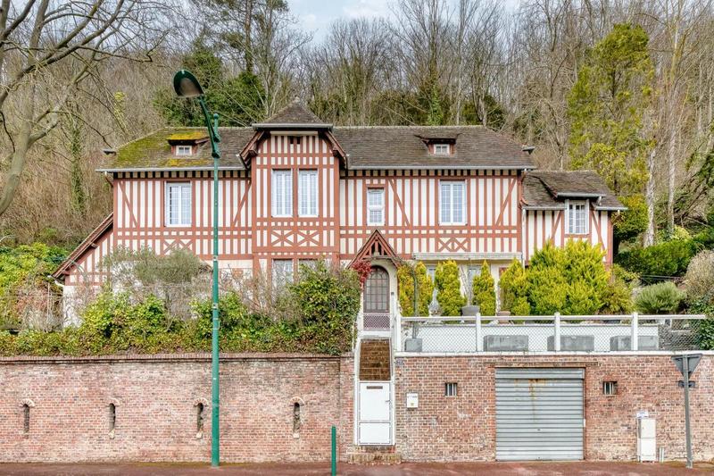 Maison - 160 m² - 4 pièces