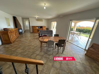 Maison - 163 m² - 6 pièces