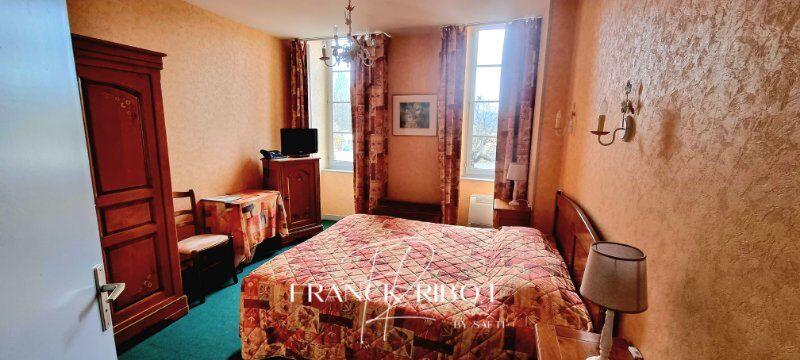 Local commercial - 738 m² - 37 pièces