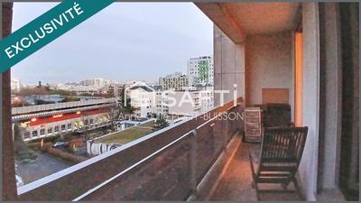 Appartement - 90 m² - 5 pièces