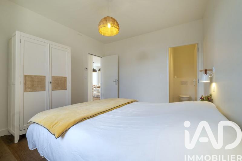 Maison - 230 m² - 7 pièces