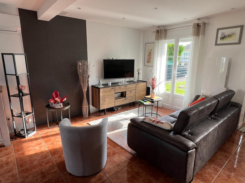 Maison - 92 m² - 6 pièces