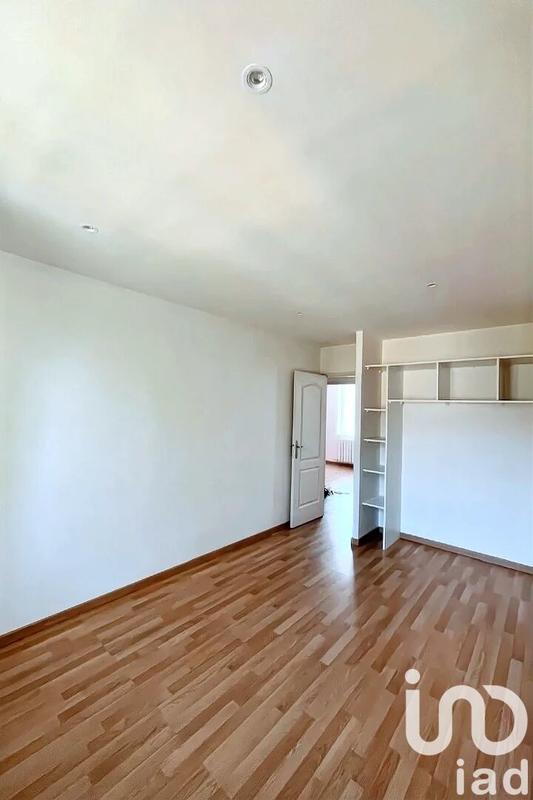 Maison - 99 m² - 5 pièces