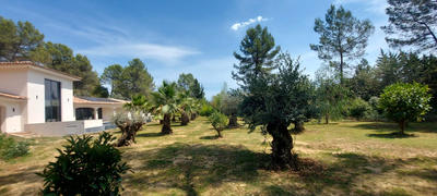 Villa - 250 m² - 6 pièces