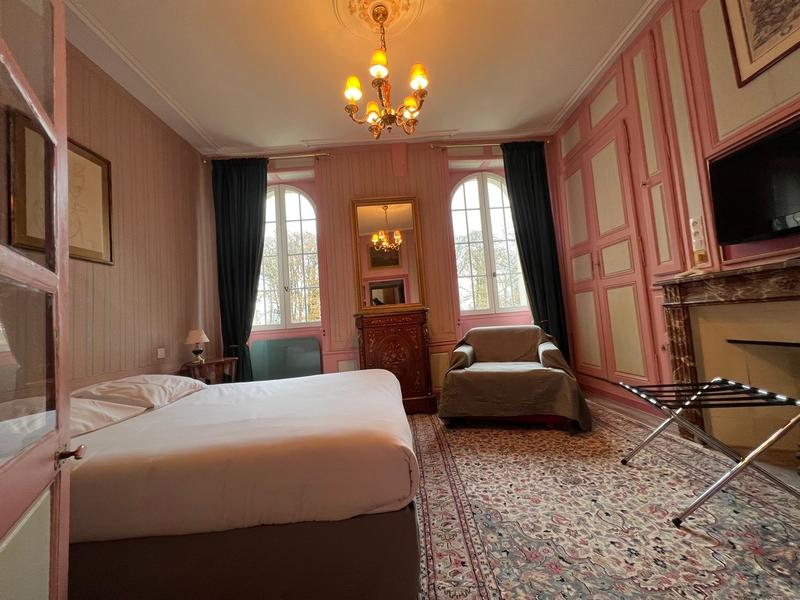 Manoir - 2 000 m² - 35 pièces