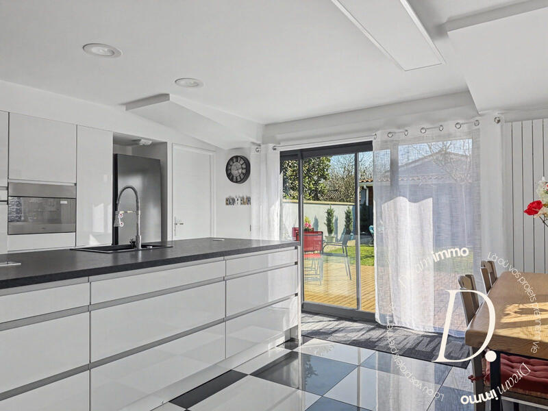 Maison - 108 m² - 4 pièces