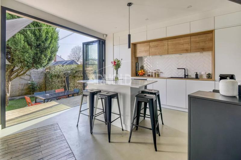 Maison - 148 m² - 7 pièces