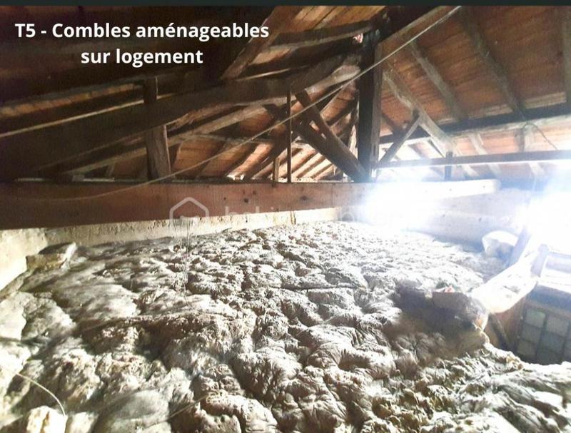 Immeuble - 270 m² - 12 pièces