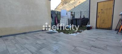 Immeuble - 141 m² - 6 pièces