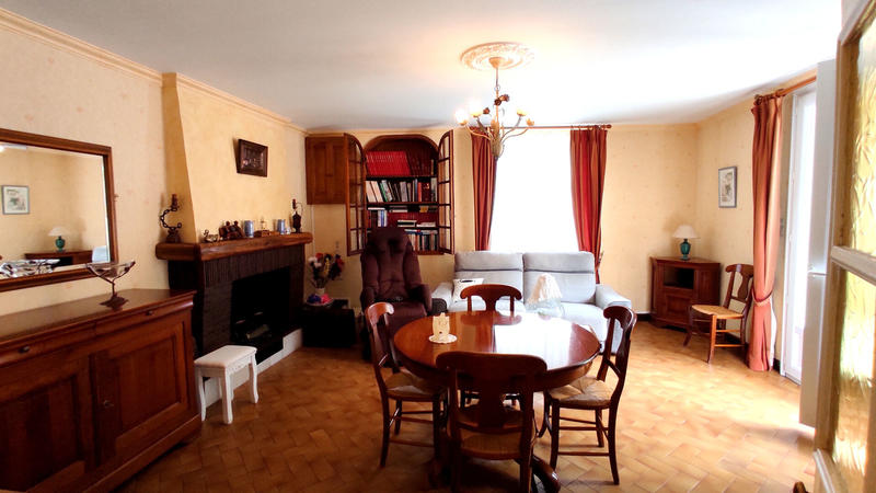 Maison - 102 m² - 4 pièces