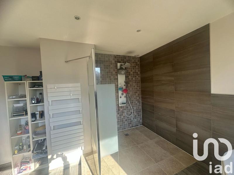 Maison - 185 m² - 8 pièces