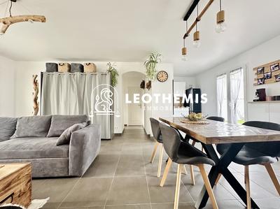 Maison - 65 m² - 3 pièces