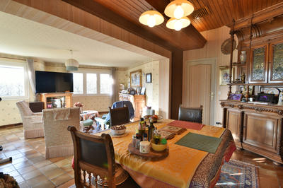 Maison - 240 m² - 11 pièces