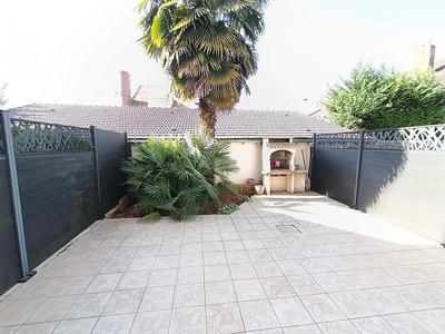 Maison - 96 m² - 6 pièces