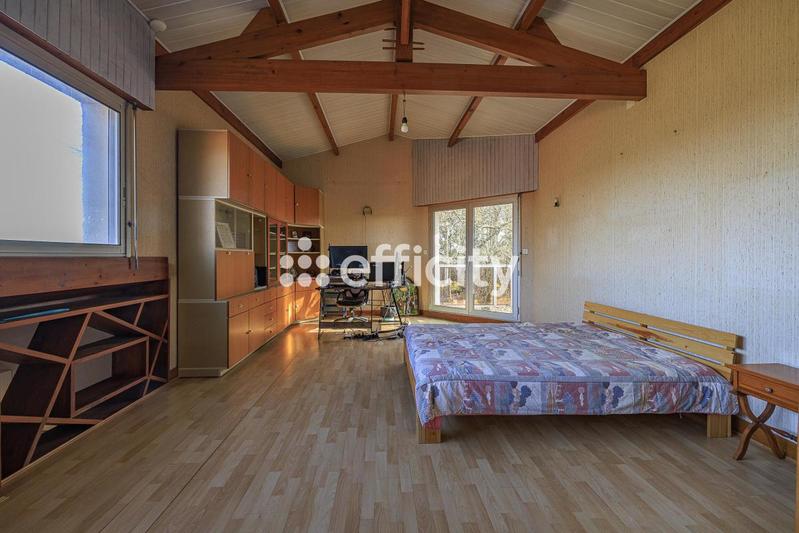 Villa - 172 m² - 8 pièces