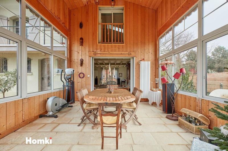 Maison - 203 m² - 7 pièces