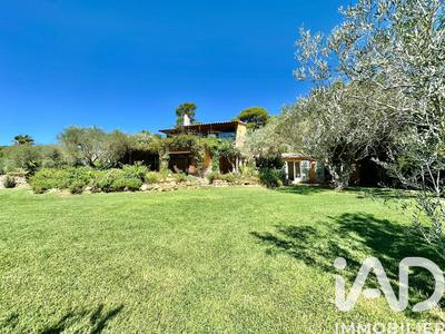 Maison - 308 m² - 10 pièces