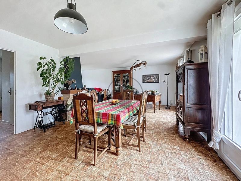 Maison - 127 m² - 7 pièces