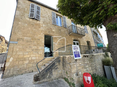 Maison - 320 m² - 11 pièces