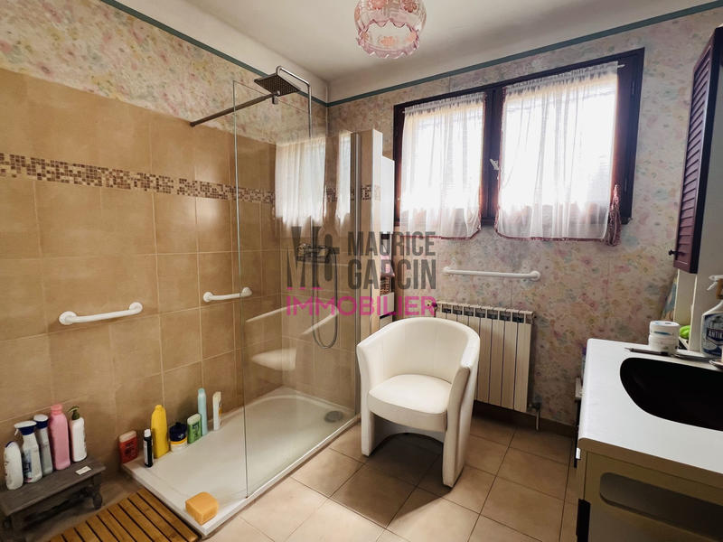 Maison - 183 m² - 7 pièces