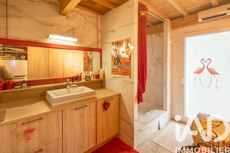 Maison - 423 m² - 8 pièces