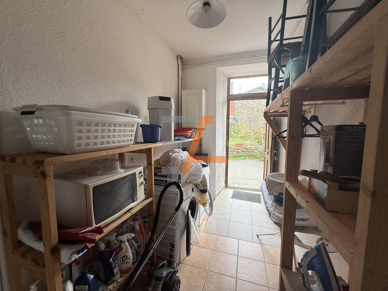 Maison - 180 m² - 5 pièces