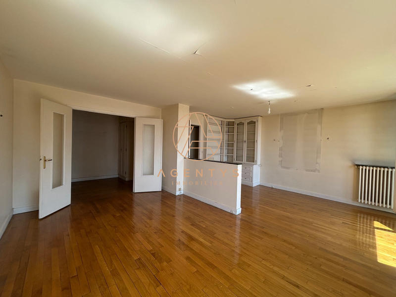 Appartement - 83 m² - 4 pièces