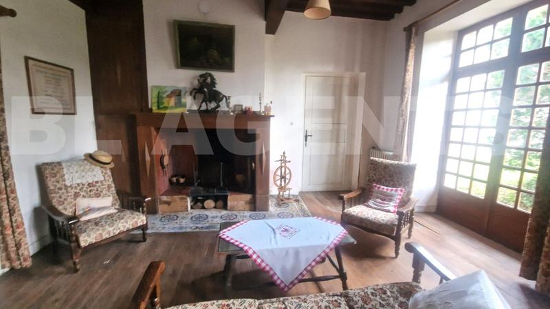 Maison - 228 m² - 7 pièces