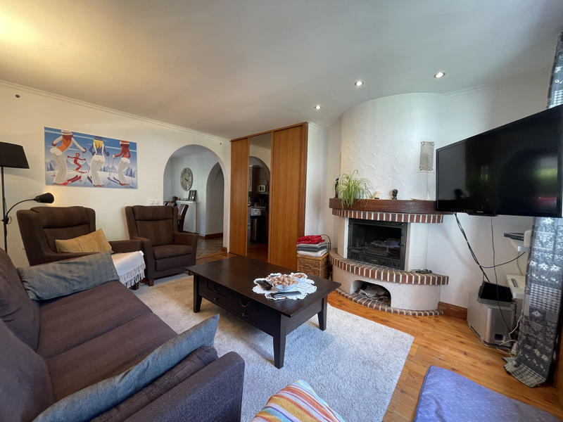 Maison - 210 m² - 7 pièces